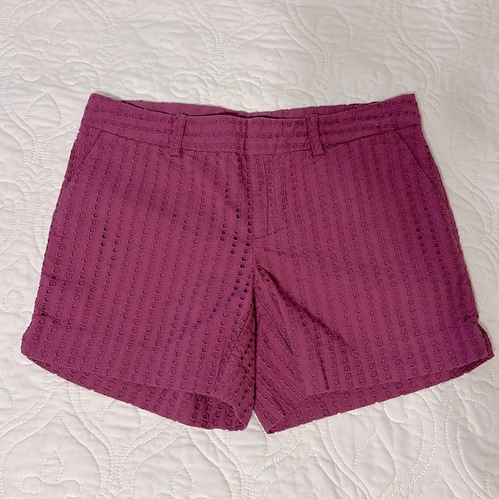 Banana Republic shorts for women. size 0 100% Cotton. Fuchsia